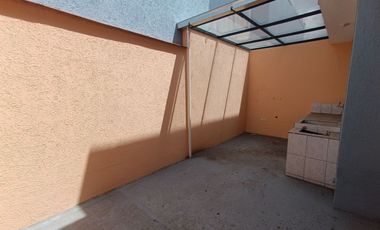 CASAS DE VENTA  VIP CON 3 DORMITORIOS CAYAMBE
