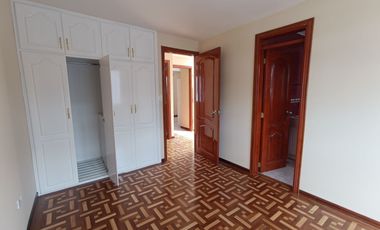 CASAS DE VENTA  VIP CON 3 DORMITORIOS CAYAMBE