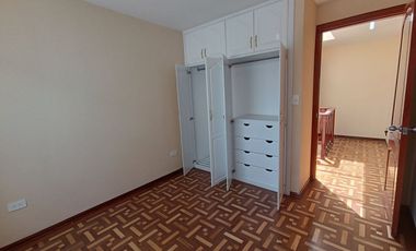CASAS DE VENTA  VIP CON 3 DORMITORIOS CAYAMBE