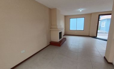 CASAS DE VENTA  VIP CON 3 DORMITORIOS CAYAMBE