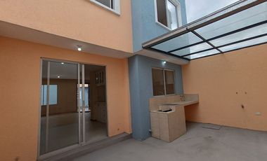CASAS DE VENTA  VIP CON 3 DORMITORIOS CAYAMBE