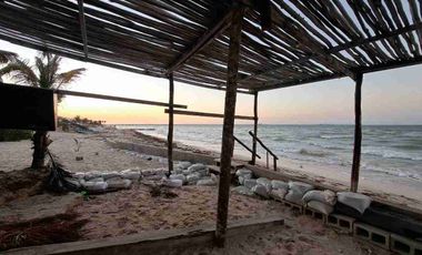 RESTAURANT EN PROGRESO FRENTE AL MAR CON ESTUPENDA UBICACIÓN