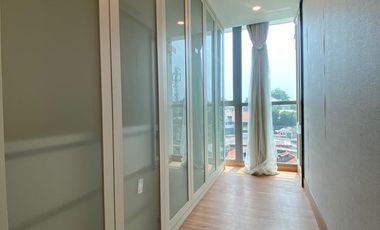 For Rent Luxury 2 Floors Penthouse With BrandNew Interior and Furnished Bloomington Apartment on Lower Floor Like House