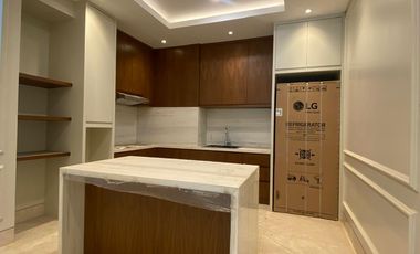 For Rent Luxury 2 Floors Penthouse With BrandNew Interior and Furnished Bloomington Apartment on Lower Floor Like House