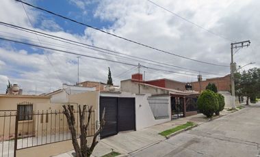 Casa en Venta, Recuperación hipotecaria, Fracc. Colinas del Rio, Aguascalientes, México.
