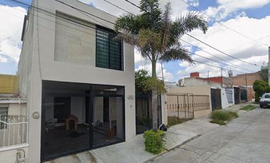 Casa en Venta, Recuperación hipotecaria, Fracc. Colinas del Rio, Aguascalientes, México.