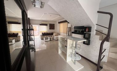 Alquiler Casa Amoblada en Belhorizonte