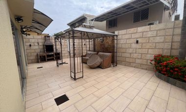 Alquiler Casa Amoblada en Belhorizonte