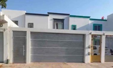 Renta de casa amueblada en Valle Alto