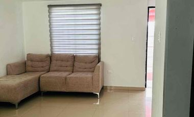 Renta de casa amueblada en Valle Alto