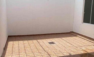 Renta de casa amueblada en Valle Alto