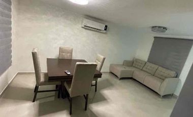 Renta de casa amueblada en Valle Alto