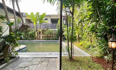 Disewakan Rumah cantik dan asri di Kemang Jakarta Selatan, Bebas Banjir!