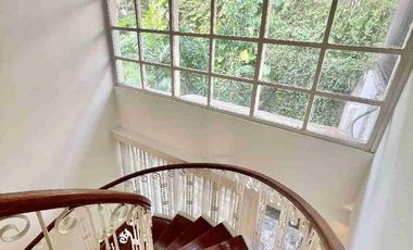 Disewakan Rumah cantik dan asri di Kemang Jakarta Selatan, Bebas Banjir!