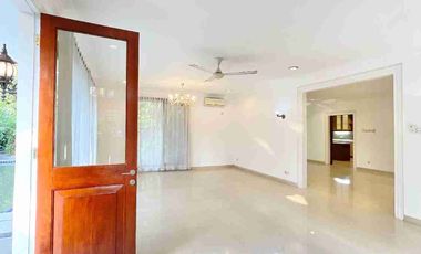 Disewakan Rumah cantik dan asri di Kemang Jakarta Selatan, Bebas Banjir!