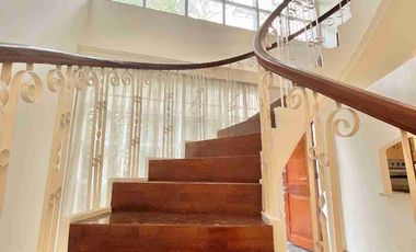 Disewakan Rumah cantik dan asri di Kemang Jakarta Selatan, Bebas Banjir!
