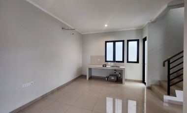 Dijual Cepat Cluster Regia di Summarecon Crown Gading, Harapan Indah 007
