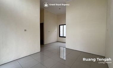 Dijual Rumah Full Furnish, Kanopi dan Free Biaya Surat di Grand Royal Regency Tipe Sapphire