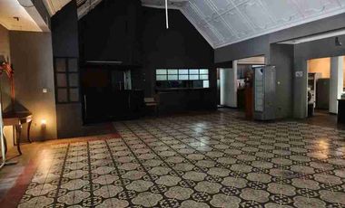 Rumah Ex Cafe Resto Area Komersil di Dago Bandung
