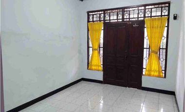 Jual Cepat BU. Rumah di Margahayu Raya dekat MIM. hook.