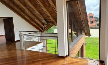 Arriendo espectacular casa en San Jose de Bavaría