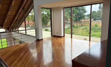 Arriendo espectacular casa en San Jose de Bavaría