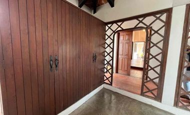 Residencia en Zavaleta con amplio jardín y alberca cerca de Angelópolis