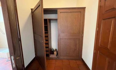 Residencia en Zavaleta con amplio jardín y alberca cerca de Angelópolis