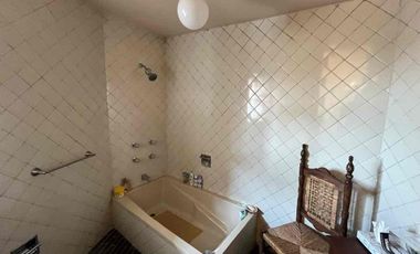 Residencia en Zavaleta con amplio jardín y alberca cerca de Angelópolis