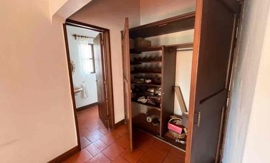 Residencia en Zavaleta con amplio jardín y alberca cerca de Angelópolis