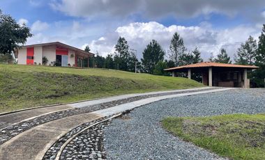 HERMOSA PARCELA EN CAJETE