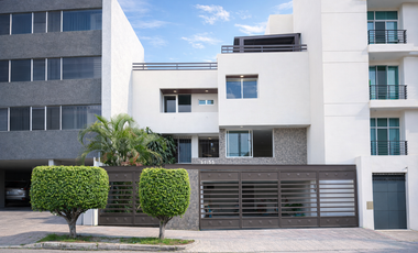 Casa en Oportunidad en Lomas de Providencia