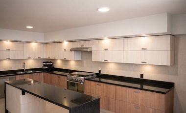 Casa en Oportunidad en Lomas de Providencia