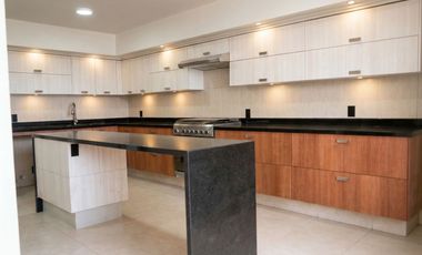 Casa en Oportunidad en Lomas de Providencia