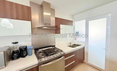 Departamento En Venta de 2 Recámaras Amueblado, Zibata.