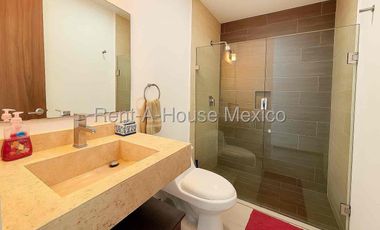 Departamento En Venta de 2 Recámaras Amueblado, Zibata.
