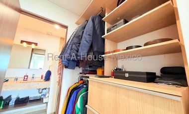 Departamento En Venta de 2 Recámaras Amueblado, Zibata.