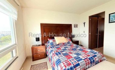 Departamento En Venta de 2 Recámaras Amueblado, Zibata.