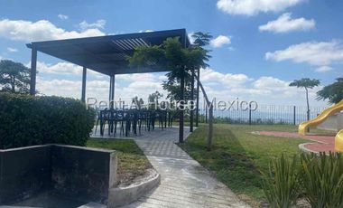 Departamento En Venta de 2 Recámaras Amueblado, Zibata.