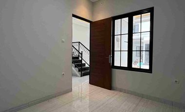 Rumah Murah 2 Lantai Di KSU Sukmajaya