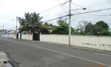 casa con terreno de venta portoviejo zona centro