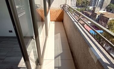 Dpto. 2 Dorm / 2 Baños / Calle Eleuterio Ramírez, Santiago centro.-