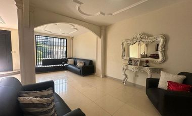 VENTA DE CASA EN LA CIUDAD DE SANTA ROSA