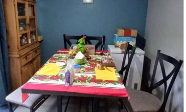 CASA EN DOS NIVELES EN VENTA
