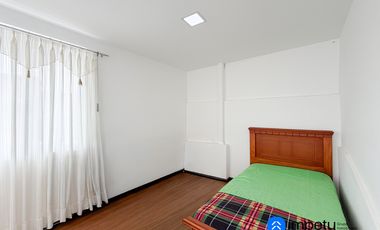 En venta casa ubicada junto a la universidad internacional del Ecuador sector Jipiro