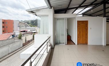 En venta casa ubicada junto a la universidad internacional del Ecuador sector Jipiro