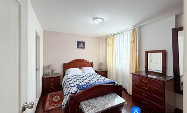 En venta casa ubicada junto a la universidad internacional del Ecuador sector Jipiro
