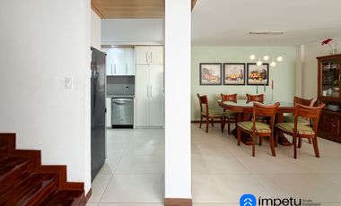 En venta casa ubicada junto a la universidad internacional del Ecuador sector Jipiro