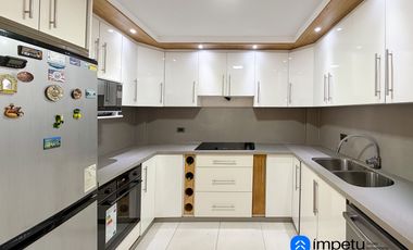 En venta casa ubicada junto a la universidad internacional del Ecuador sector Jipiro