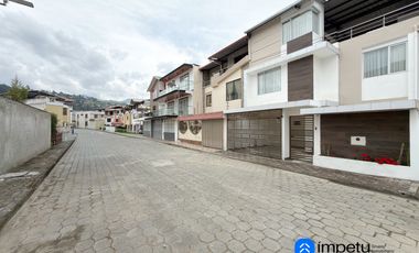 En venta casa ubicada junto a la universidad internacional del Ecuador sector Jipiro
